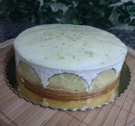 Doce Chic Confeitaria & Fbrica - Torta mousse limo